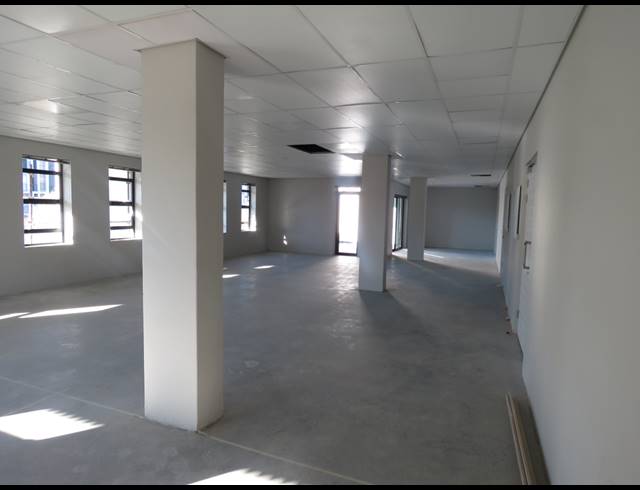 73M² MEDICAL SUITE TO LET IN PAARDEVLEI